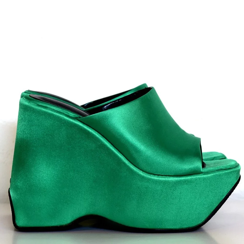 Designer Emerald Satin Platform Wedge Sandal / size 8.5